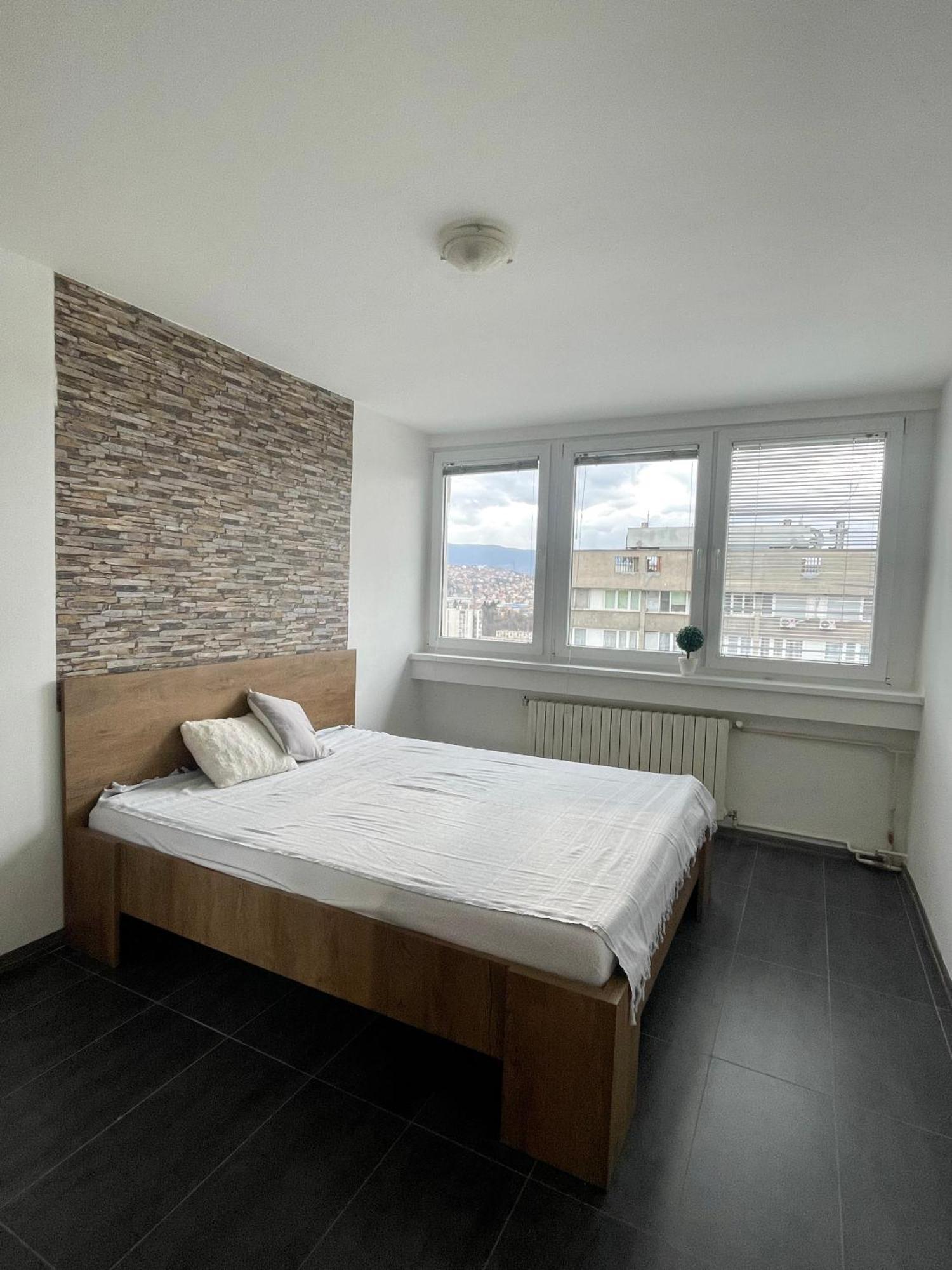 Modern - Location * Sarajevo